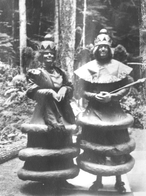 The Red Queen (Mabel Furry) and King (Thomas N. Remy)