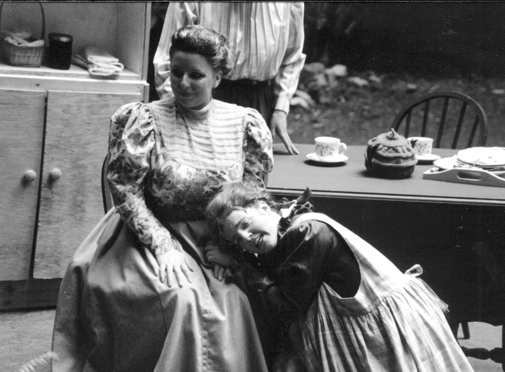 Mrs. Rachel Lynde (Lynne Glatz) and Anne